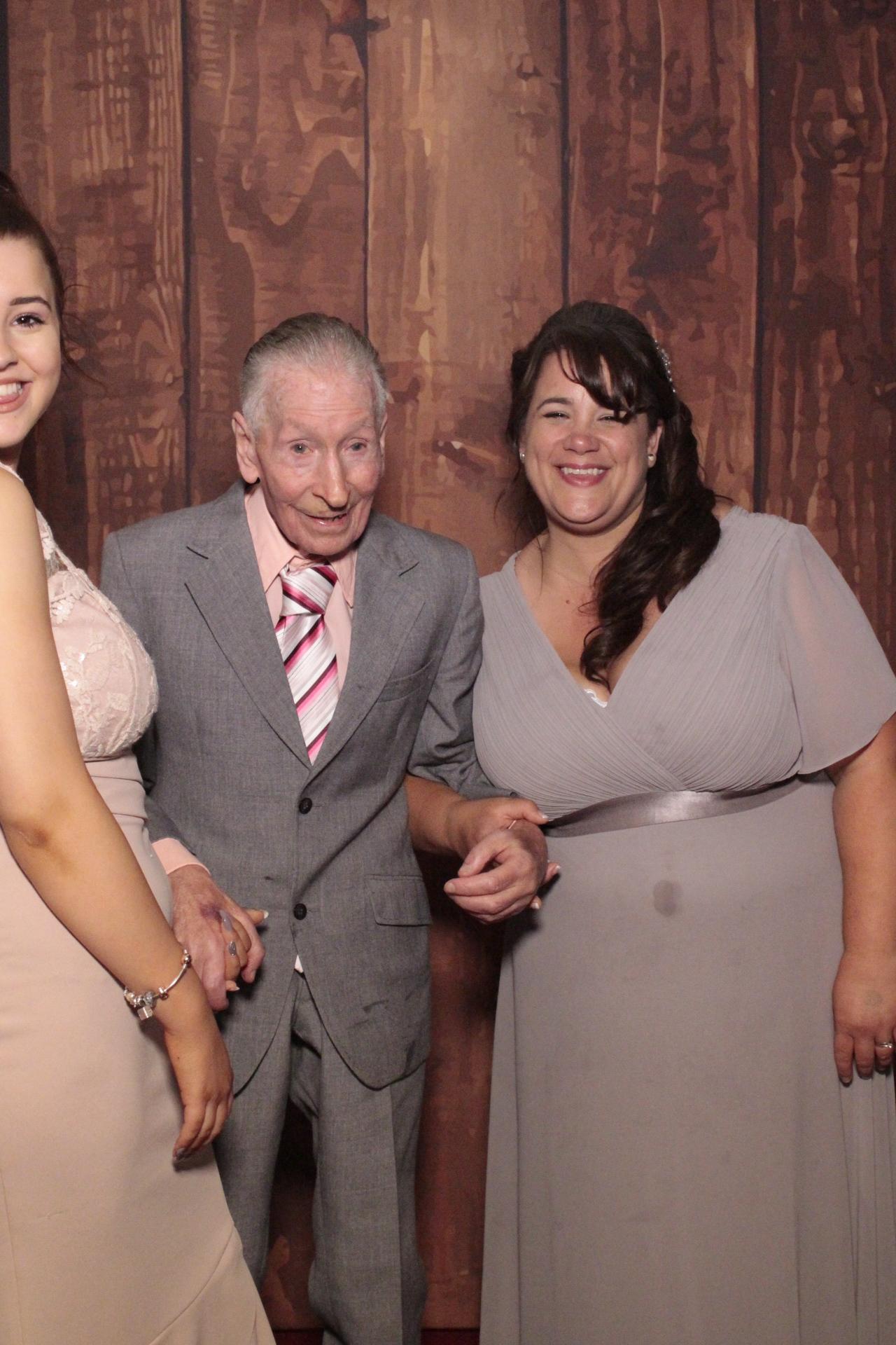 Samantha & Sean's Wedding | View more photos from the event at gallery.myphotoboothexperience.co.uk/u/MyPhotoBoothExperienceLtd/Samantha-Seans-Wedding